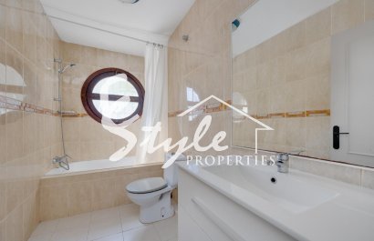Resale - Apartamento - Torrevieja - Playa De Los Náufragos