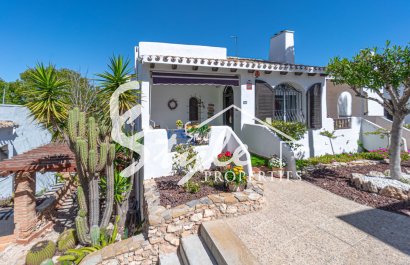 Resale - Semi-Detached Villa - Villamartín - Villamartin