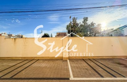 Resale - Apartament  - Torrevieja - Nueva Torrevieja