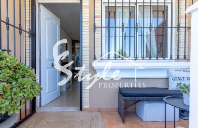 Resale - Apartament  - Orihuela-Costa - Villamartin