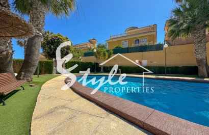 Resale - Apartament  - Orihuela-Costa - Villamartin
