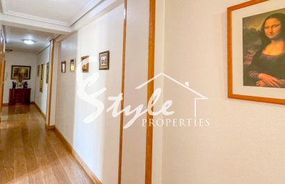Resale - Apartament  - Torrevieja - El Acequión - Los Náufragos