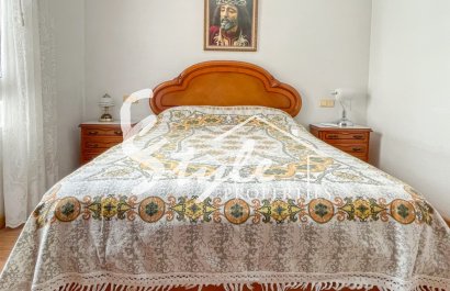 Resale - Apartament  - Torrevieja - El Acequión - Los Náufragos