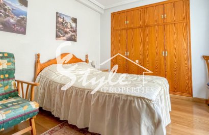 Resale - Apartament  - Torrevieja - El Acequión - Los Náufragos
