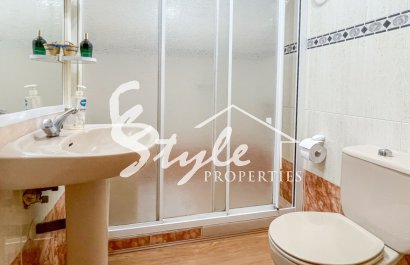 Resale - Apartament  - Torrevieja - El Acequión - Los Náufragos