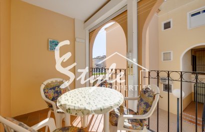 Resale - Apartament  - Torrevieja - Playa De Los Náufragos