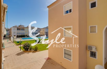 Resale - Apartament  - Torrevieja - Playa De Los Náufragos