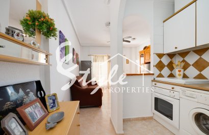 Resale - Apartament  - Torrevieja - Playa De Los Náufragos