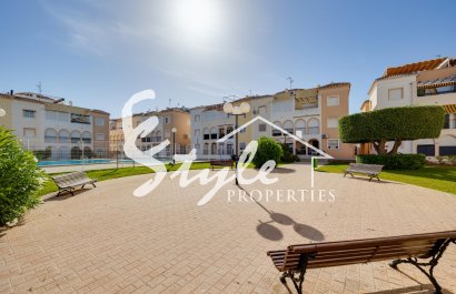 Resale - Apartament  - Torrevieja - Playa De Los Náufragos