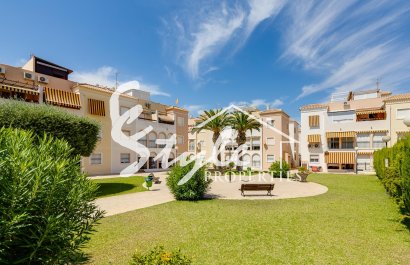 Resale - Apartament  - Torrevieja - Playa De Los Náufragos