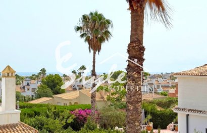Resale - Villa - Orihuela-Costa - Villamartin