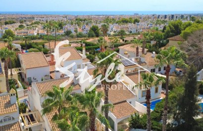 Resale - Villa - Orihuela-Costa - Villamartin