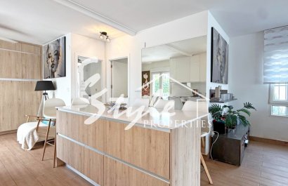 Resale - Villa - Orihuela-Costa - Villamartin