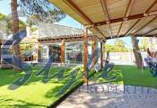 Resale - Villa - Orihuela Costa  - Punta Prima