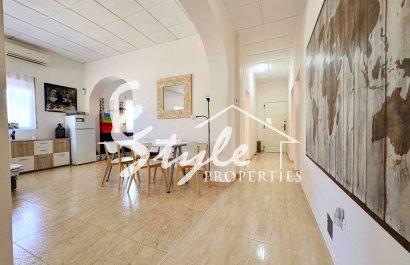 Reventa - Finca - Alicante - Dolores