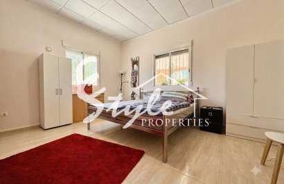 Reventa - Finca - Alicante - Dolores
