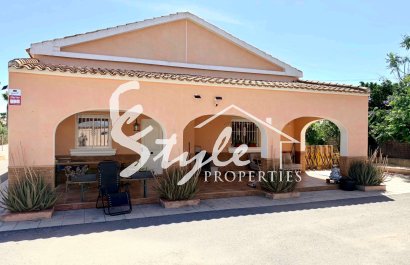 Reventa - Finca - Alicante - Dolores