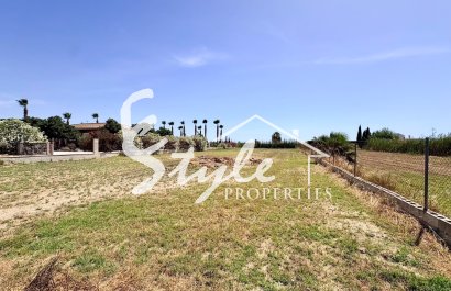Reventa - Finca - Alicante - Dolores