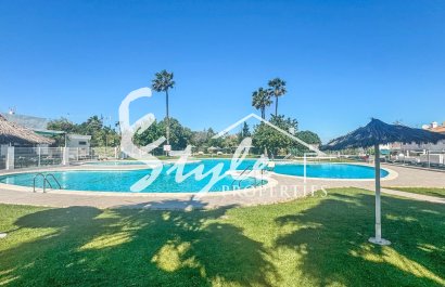 Resale - Apartament  - Torrevieja - Los Balcones