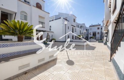 Вторичное жилье - Apartment / Duplex - Torrevieja - Торревьеха