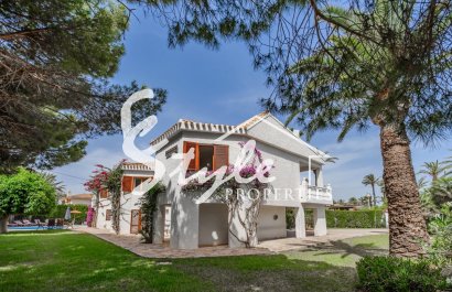 Resale - Villa - Cabo Roig