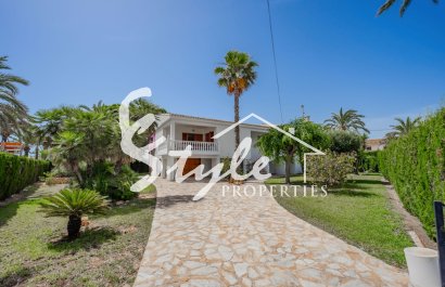 Resale - Villa - Cabo Roig