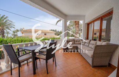 Resale - Villa - Cabo Roig