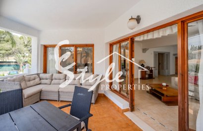 Resale - Villa - Cabo Roig