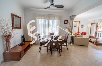 Resale - Villa - Cabo Roig