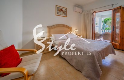 Resale - Villa - Cabo Roig