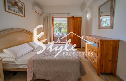 Resale - Villa - Cabo Roig