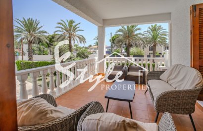 Resale - Villa - Cabo Roig