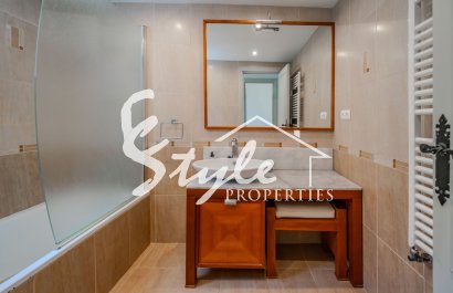 Resale - Villa - Cabo Roig