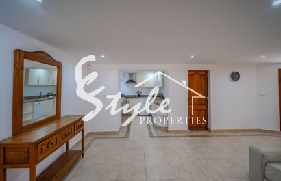 Resale - Villa - Cabo Roig
