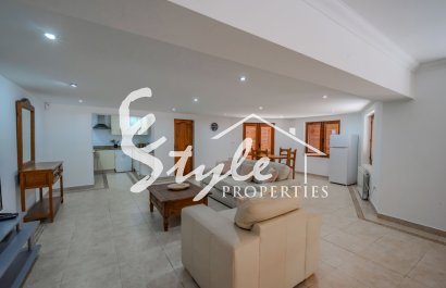 Resale - Villa - Cabo Roig