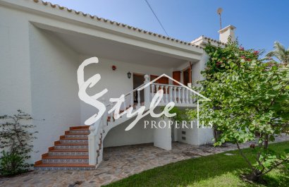 Resale - Villa - Cabo Roig