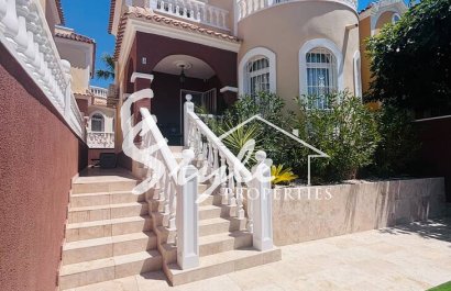 Resale - Villa - Orihuela-Costa - Villamartin