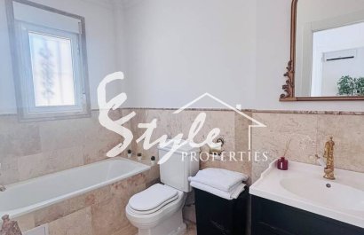 Resale - Villa - Orihuela-Costa - Villamartin