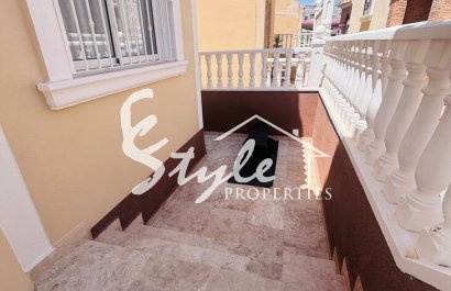Resale - Villa - Orihuela-Costa - Villamartin