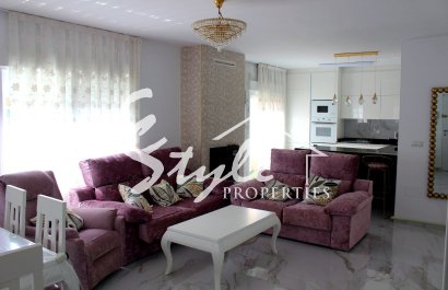 Resale - Villa - Pilar de la Horadada - La Torre De La Horadada