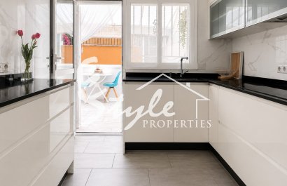 Resale - Townhouse - Orihuela-Costa - Punta Prima