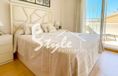 Resale - Townhouse - Orihuela-Costa - Punta Prima