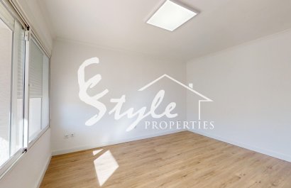 Resale - Apartament  - Orihuela-Costa - Villamartin