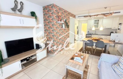 Resale - Apartament  - Torrevieja - Aguas Nuevas