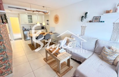 Resale - Apartament  - Torrevieja - Aguas Nuevas