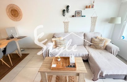 Resale - Apartament  - Torrevieja - Aguas Nuevas