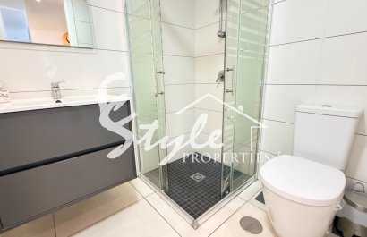 Resale - Apartament  - Torrevieja - Aguas Nuevas