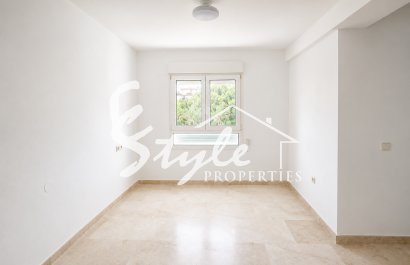 Resale - Apartament  - Villamartín - Campoamor