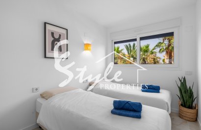 Resale - Apartament  - Villamartín - Punta Prima
