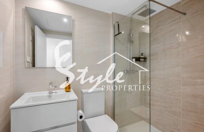 Resale - Apartament  - Villamartín - Punta Prima